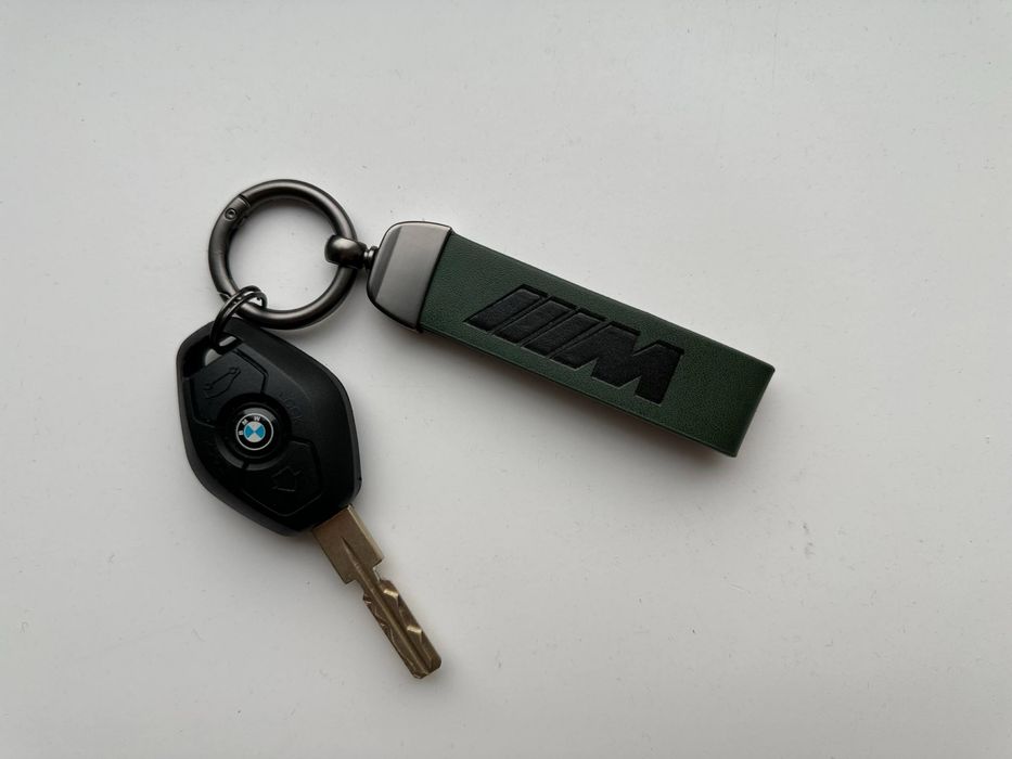 Брелок та чохол для ключів BMW