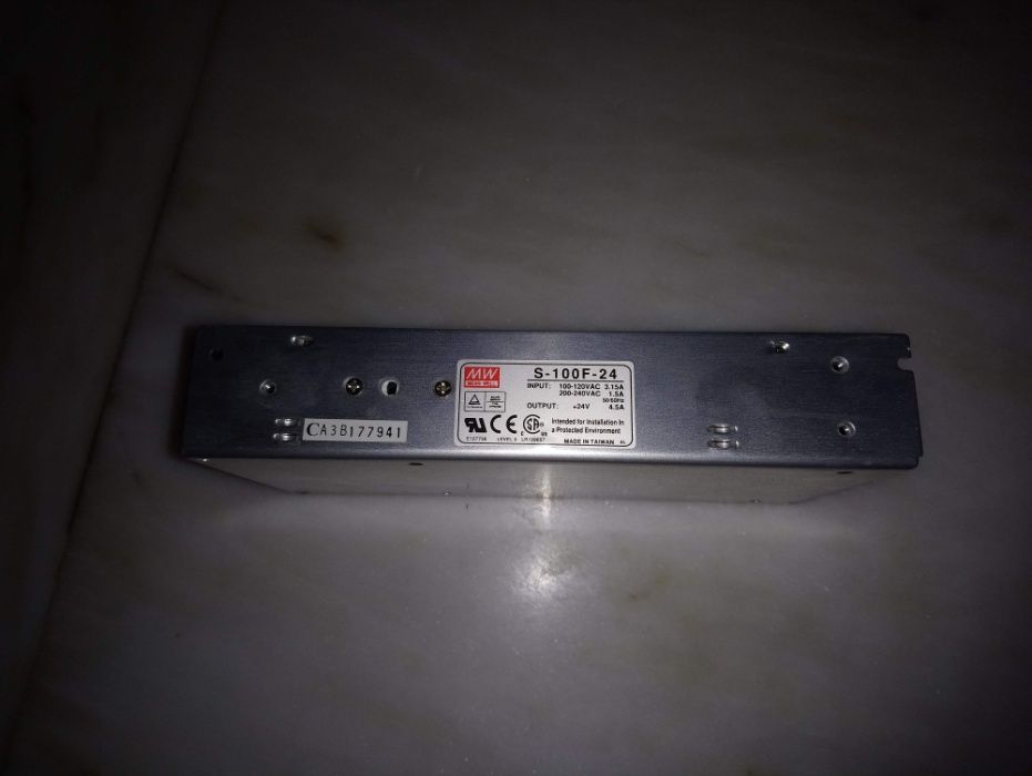 Fonte de alimentação 5, 12 a 24V 100W a 200W MeanWell