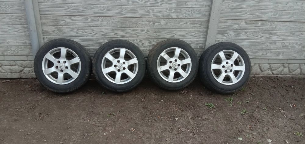 Продам диски с резиной комплект