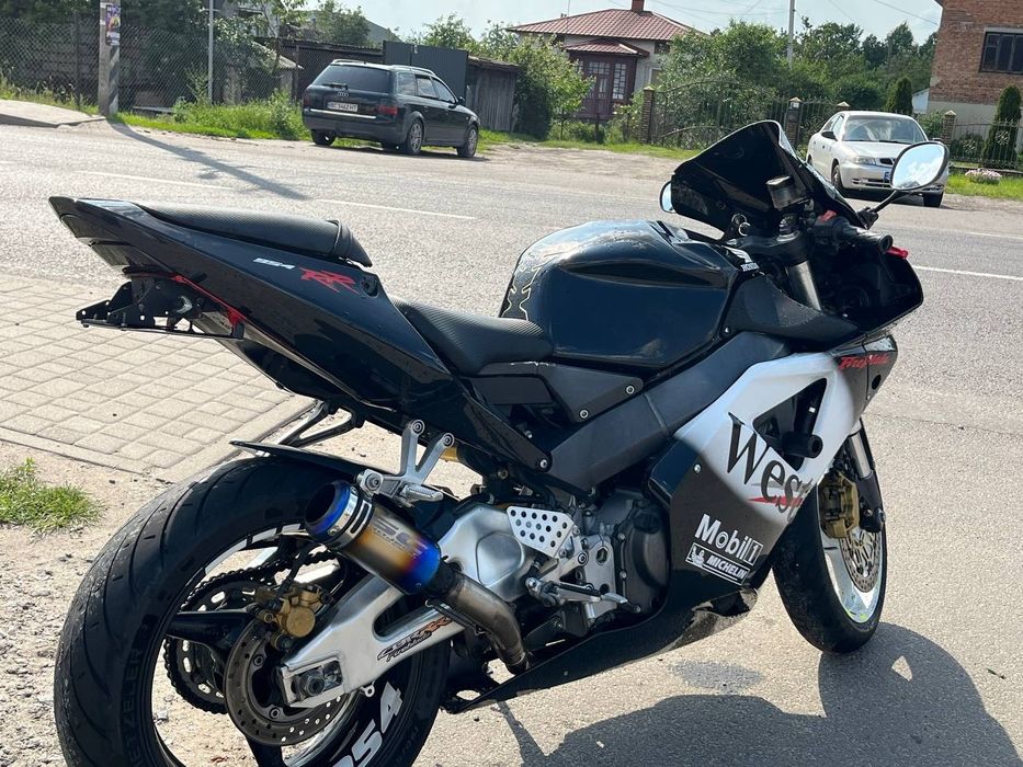 Хонда фаєрблейт 1000