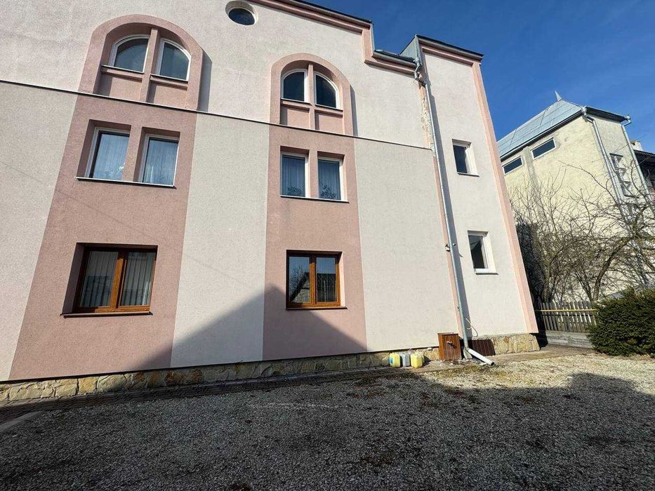 Простора трійка за доступною ціною в будинку клубного типу!!!