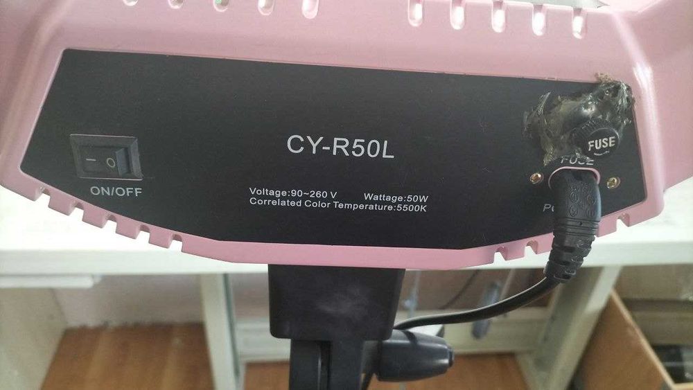 Кільцева світлодіодна LED лампа CY-R50L зі штативом