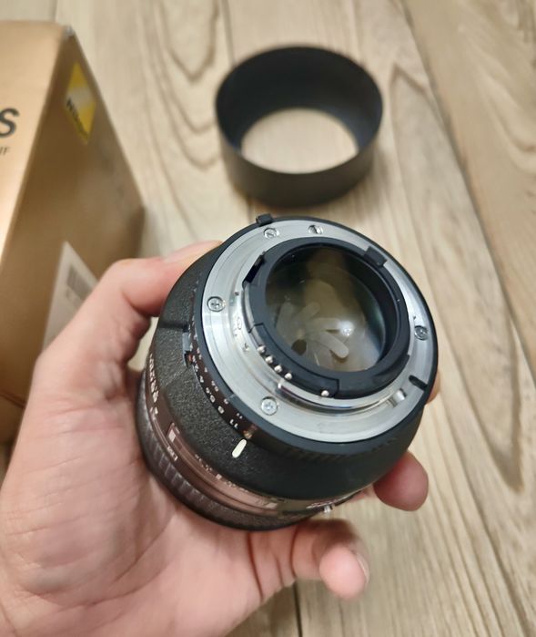 Obiektyw Nikon Nikkor 85/1.4D