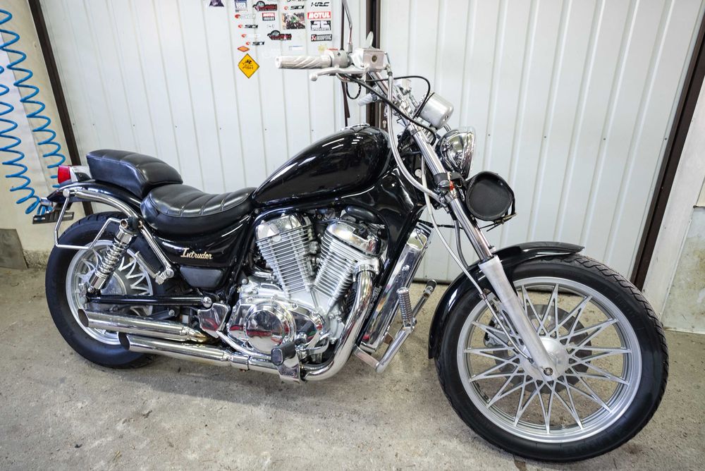 Suzuki VS 700 Intruder 750 800