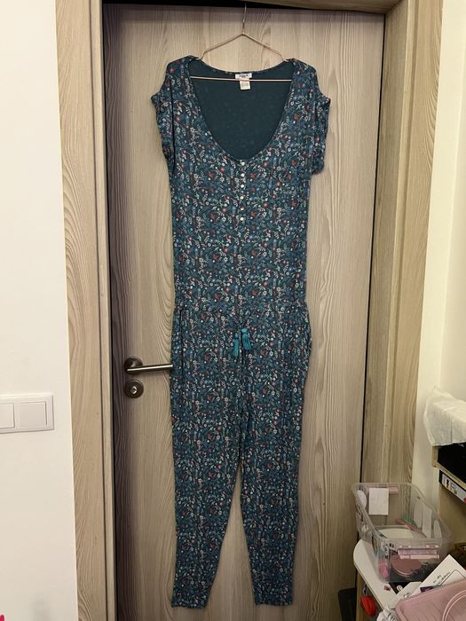 Macacão La Redoute azul com flores