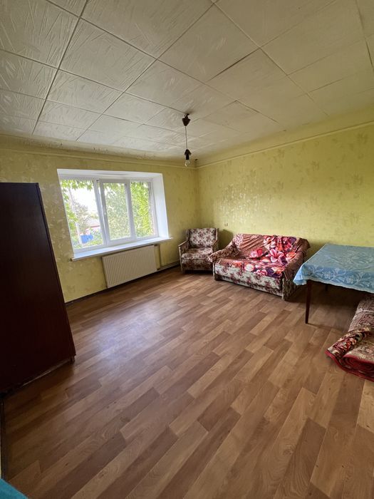 Продаж квартири з землею - Кошманівка