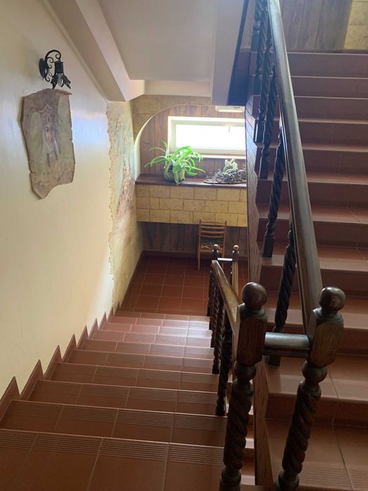 Сдам в аренду офис со складом, парковкой, двором пр. Гагарина: 250 грн ...