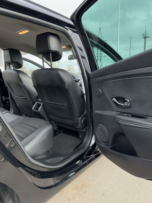 Renault megane 3 Bose рейсталінговий