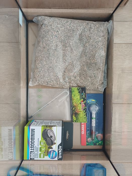 Akwarium 41x25x25 plus akcesoria dodatki