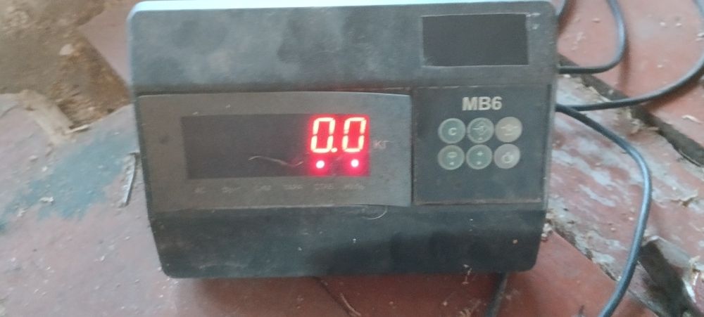 Продаю ваги indicator MB6