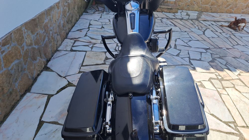 Harley davidson street glide
