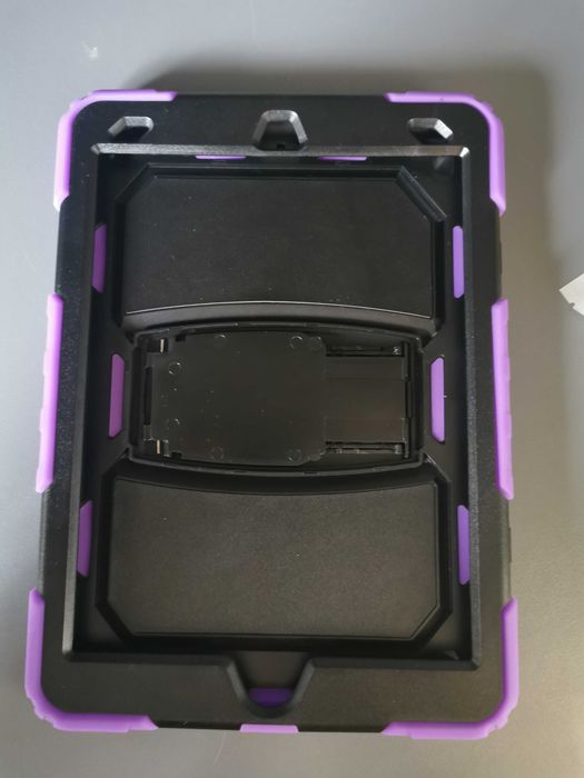 Etui Pancerne na iPad 10.2 cale
