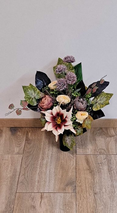 Wkład do wazonu na grób bukiet magnolia róże flakon sztuczne kwiaty 54cm