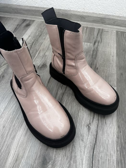 Ботинки Zara, лакові рожеві ,  31розмір - 19,5см Демісезон
