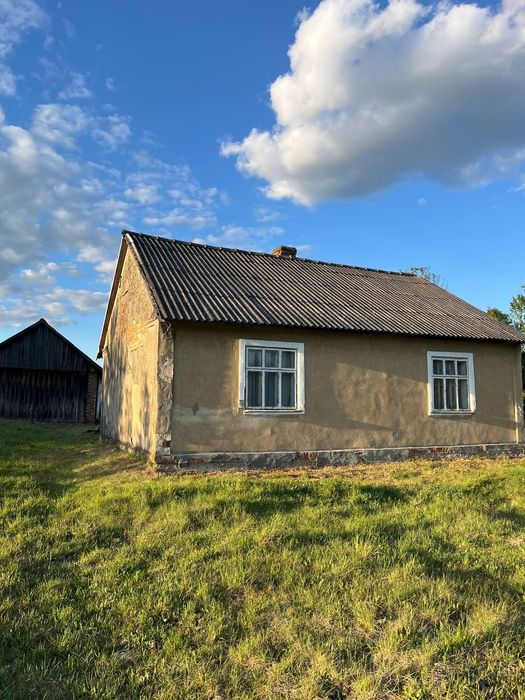 Продаж будинку в селі