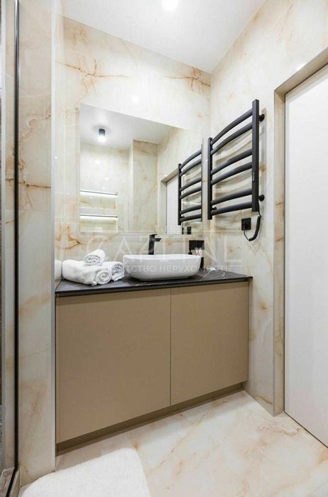 Оренда дизайнерської квартири у ЖК Файна Таун вул Салютна Нивки Київ