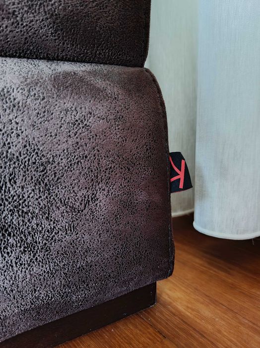 Sofá com Chaise Longue marca Las Kasas (impermeabilizado)