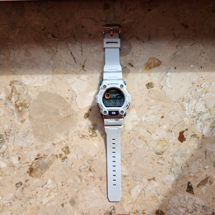 Zegarek Męski G-SHOCK Casio Cool Wave Kolor biały wpadający w szary