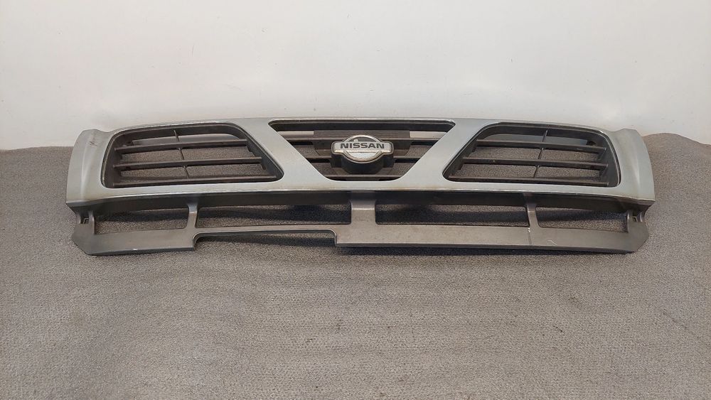 Grelha frente NISSAN Patrol GR V Wagon (Y61)