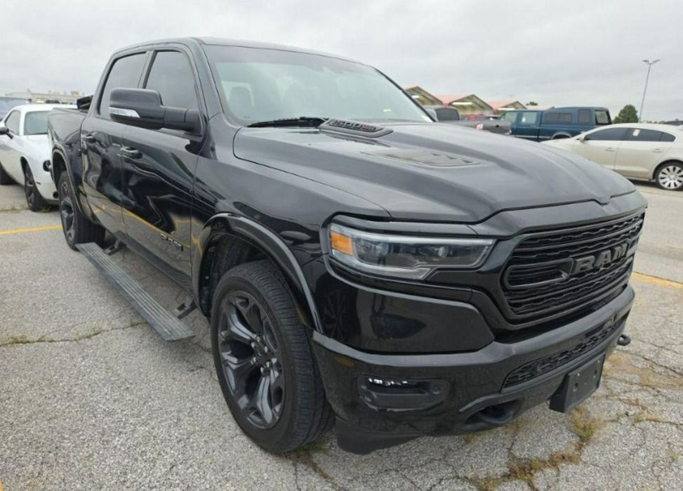RAM 1500 LIMITED / AWD / 3.0 V6 / niski przebieg
