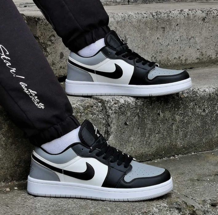 Мужские Кроссовки Найк Белые Серые Джорданы Черные