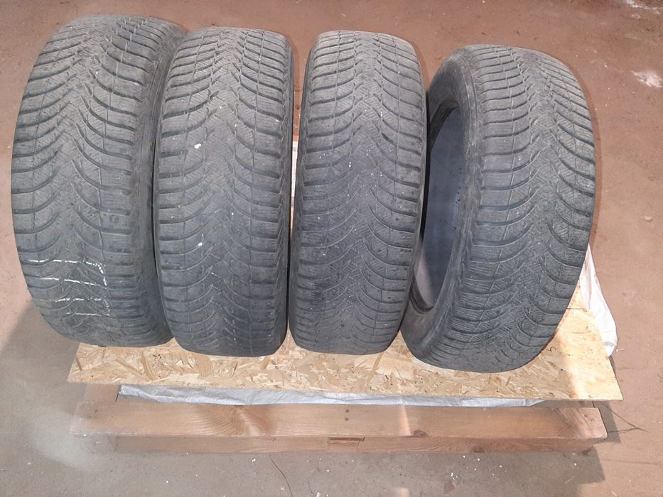 Продам гуму MICHELIN Alpin зима R17 215 60 4шт.