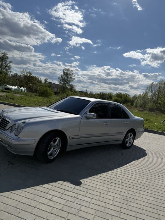 Продам мерседес w210