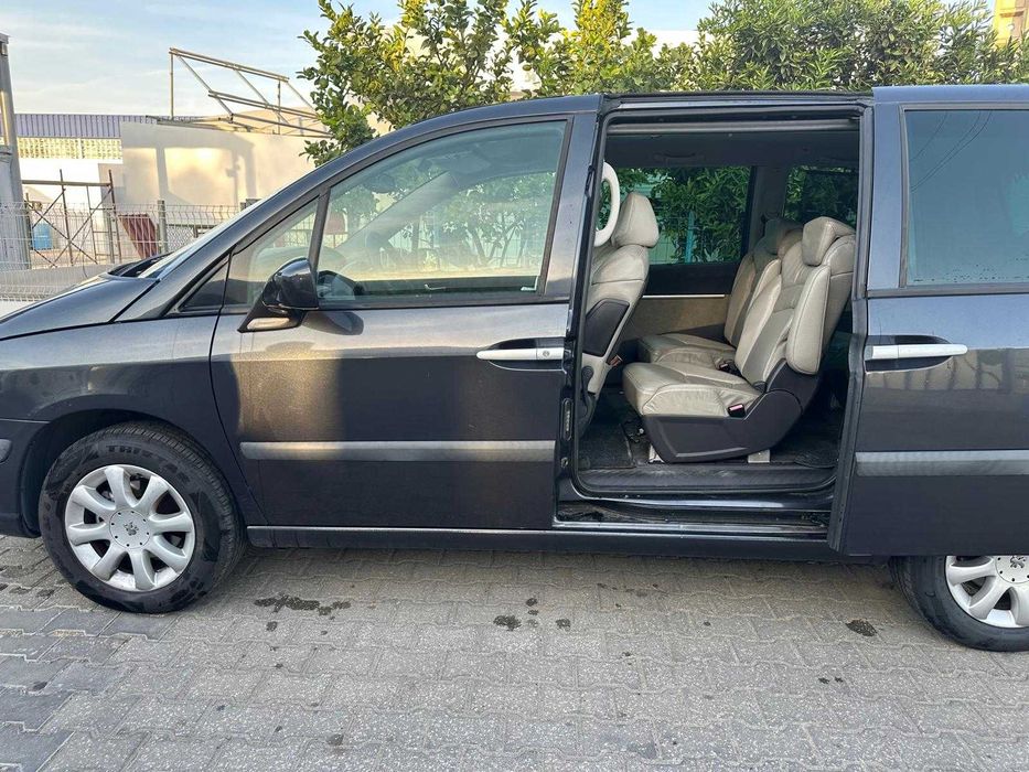 Peugeot 807 - 7 lugares 2.0HDI Diesel- Nacional