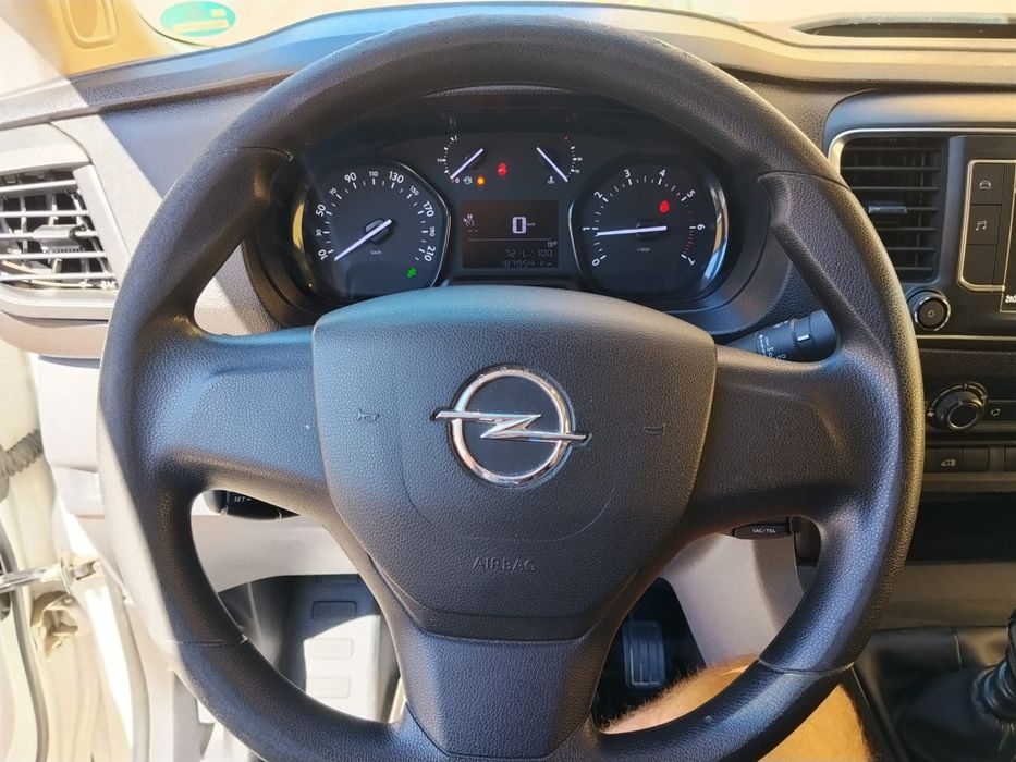 Opel Vivaro long