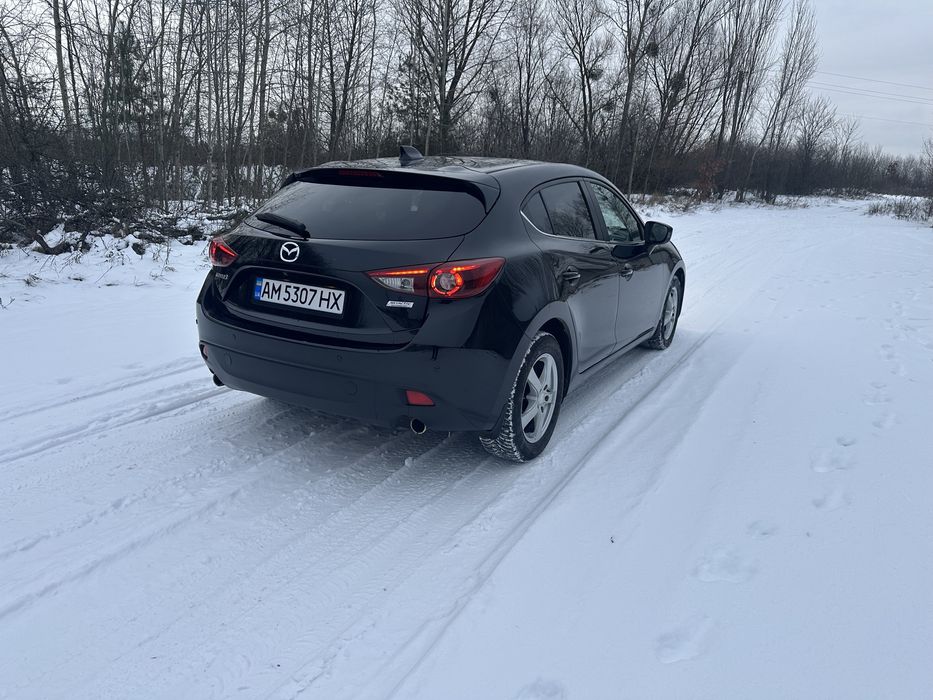 Продам авто Mazda 3 2014 рік 2.2 дизель , 6ст