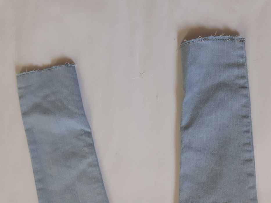 Spodnie dziewczęce - jeans - r. 122 - skinny