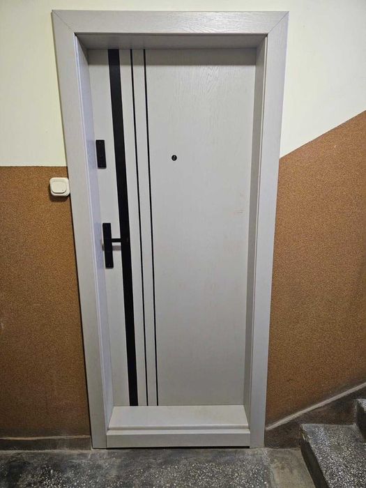 Promocja! Drzwi wewnątrzklatkowe z montażem!!