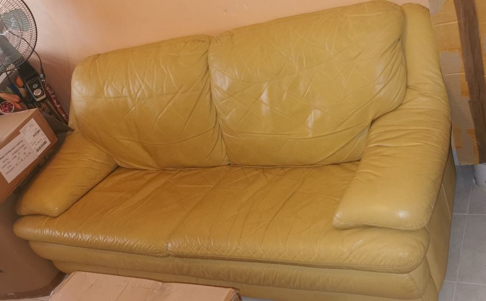 Sofás Pele bom estado
