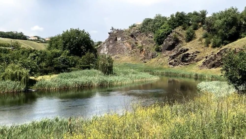 Продаж земельної ділянки біля річки, площа 8,82 соток, поряд парк Маршавцева, Заповідник Скали Модру, Човнова станція, площа забудови 44 м.кв,