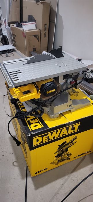 Комбинированая торцовочная пила Dewalt  27113qsw