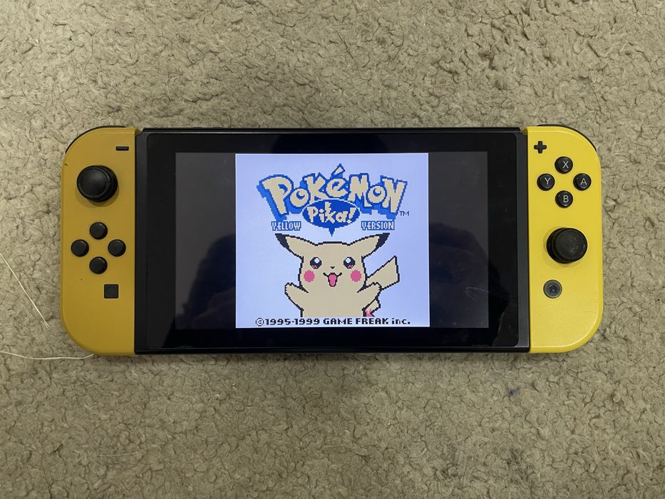 Nintendo Switch Edição Especial Lets Go Desbloqueada