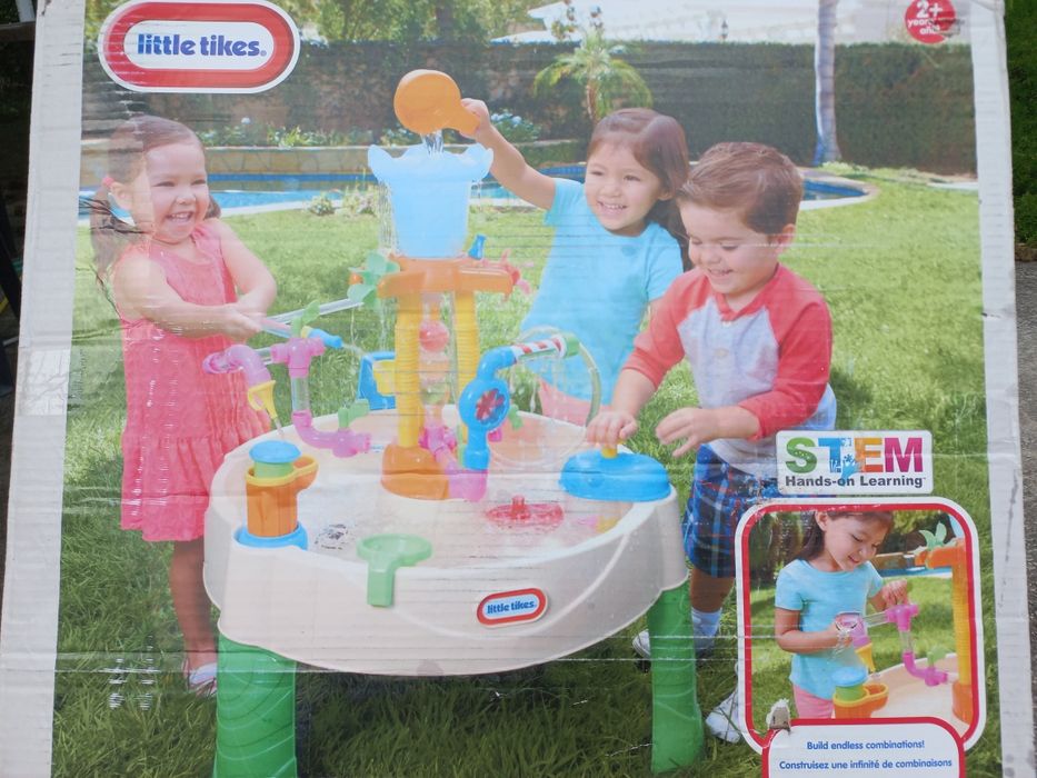 Stolik wodny fontanna wodna Little tikes