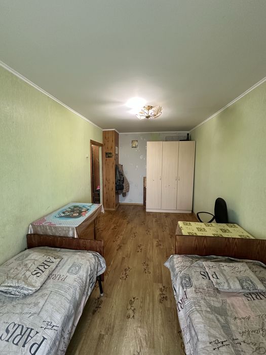 Квартира подобово!зайнята до березня