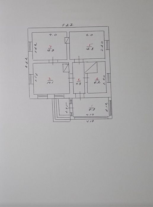 Будинок з землею