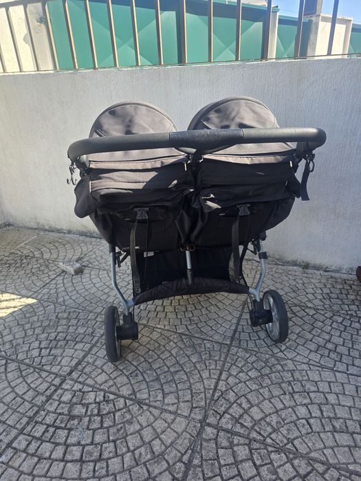 Carrinho de gémeos Britax