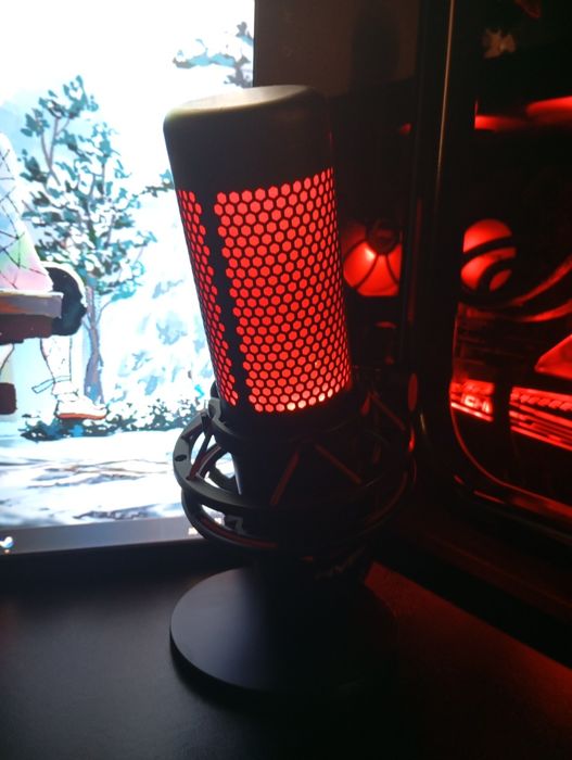 Hyperx quadcast LED's vermelha