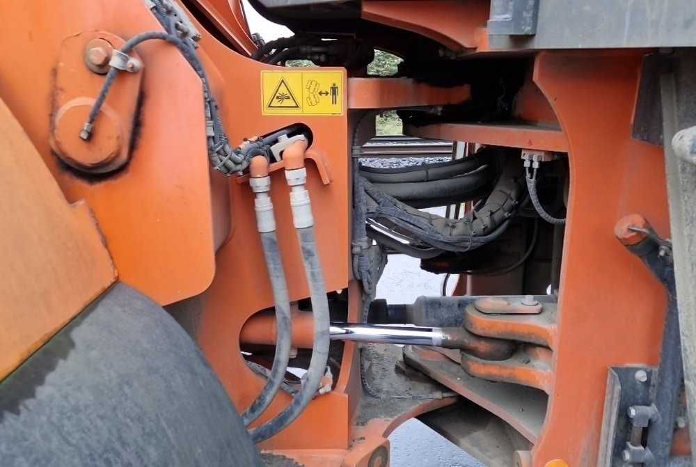 Hitachi ZW310 Ładowarka kołowa