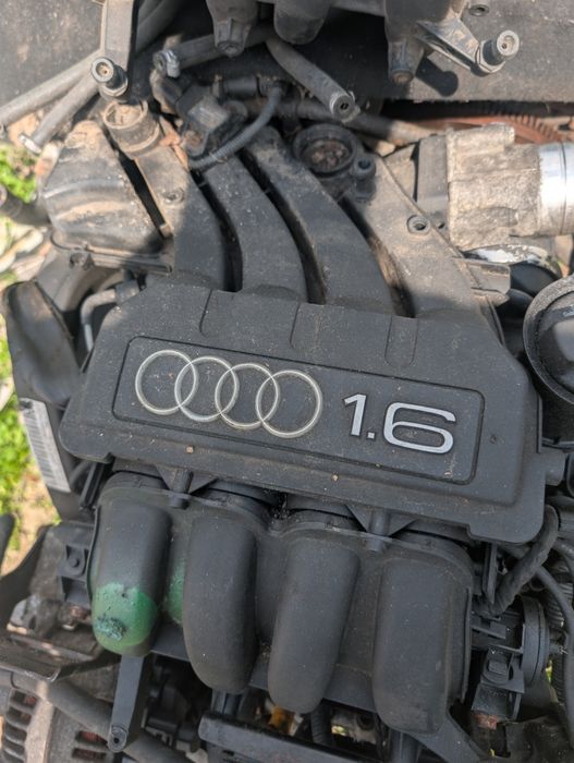 Впускний колектор volkswagen skoda audi 1.6 MPI
