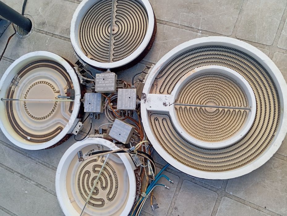 Placa vitrocerámica partida Cooke Lewis EAC 5400W/6500w