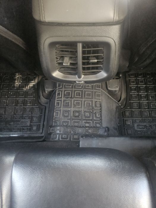 Jeep Cherokee Limited White