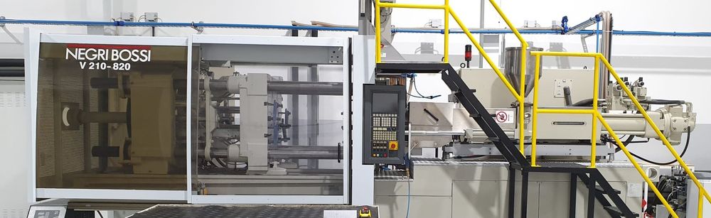Máquina de injecção Negri bossi 210