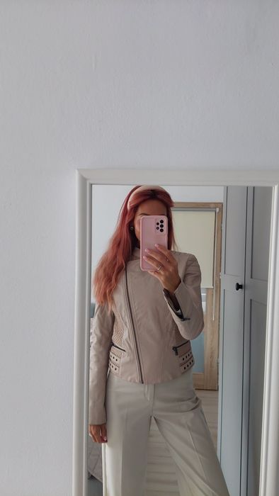 Kurtka damska GUESS – rozmiar S, idealny stan