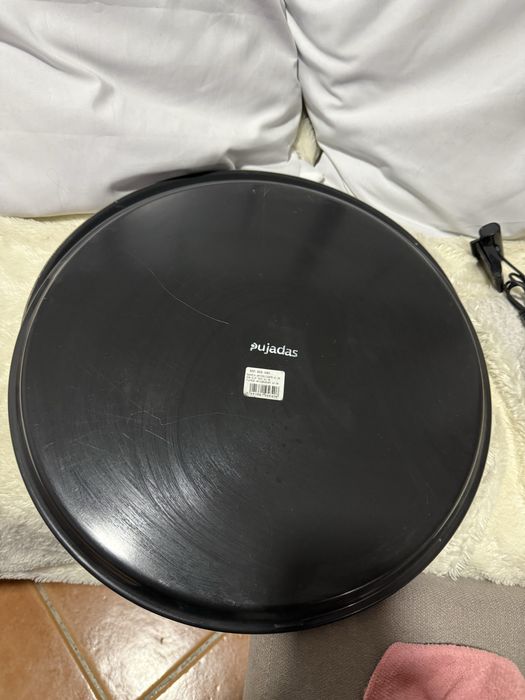 Tabuleiro antiderrapante preto pouco uso como novos