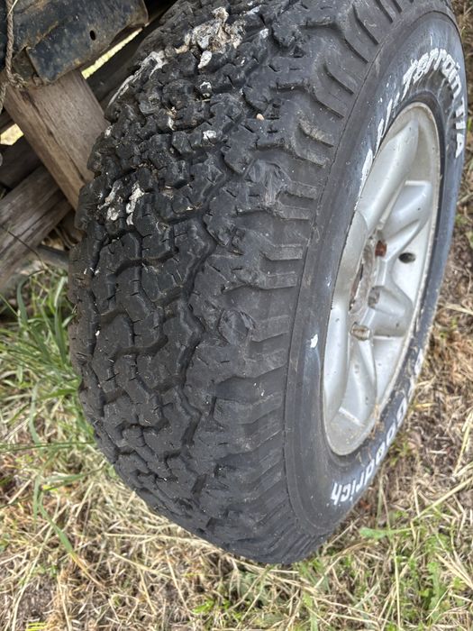 5 Pneus bf goodrich com 6 jantes frontera