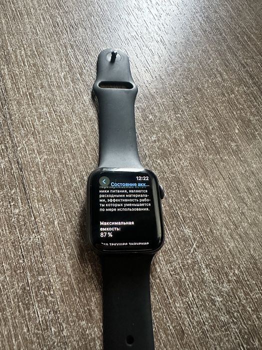 Продам Apple Watch 5/44mm
